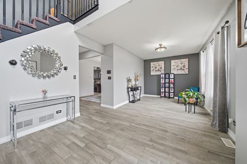 3742 Beech St, Flossmoor, IL, 60422-1004 | Card Image