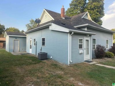 209 E 5th St, House other with 3 bedrooms, 1 bathrooms and null parking in Alta IA | Image 2