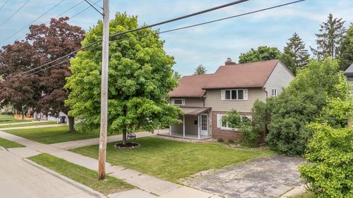 516 E Cecil Street, NEENAH, WI, 54956 | Card Image