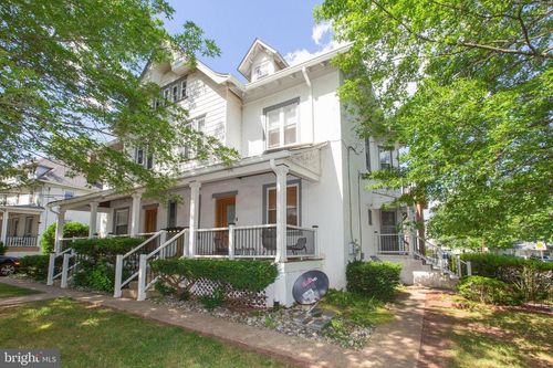 2-427 E Main St, COLLEGEVILLE, PA, 19426-2646 | Card Image