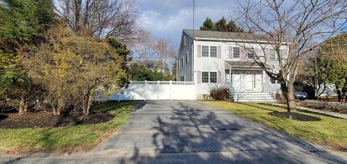 11-11 Highland View Ave, Winchester, MA, 01890-1123 | Card Image