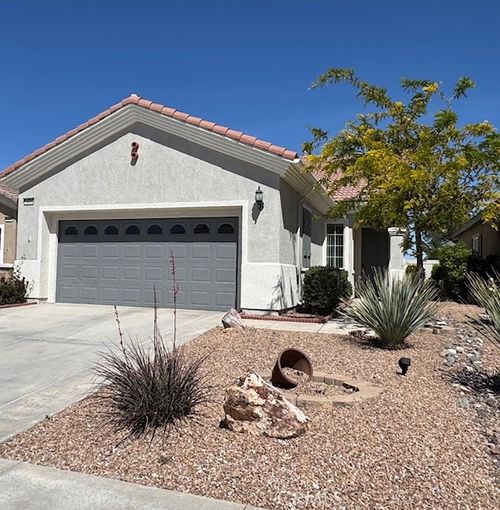 10485 Glen Oaks Lane, Apple Valley, CA, 92308 | Card Image