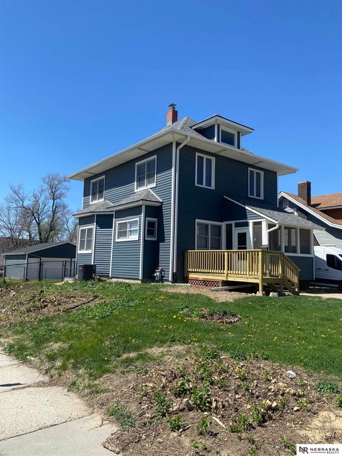 3224 S 32nd Ave, Omaha, NE, 68105-4013 | Card Image