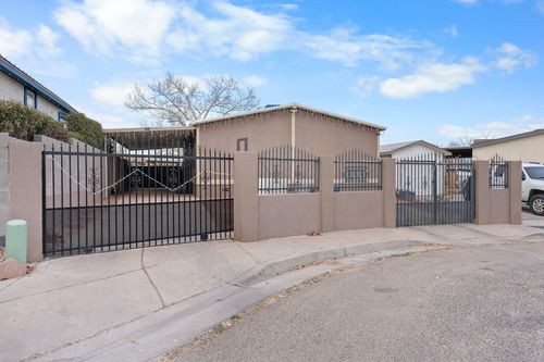 4301 Rudy Rd Sw, Albuquerque, NM, 87121-4206 | Card Image