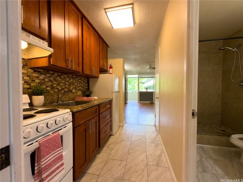 c202-425 Ena Road, Honolulu, HI, 96815 | Card Image