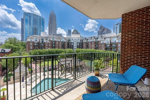 446-300 W 5th St, Charlotte, NC, 28202-1533 | Card Image