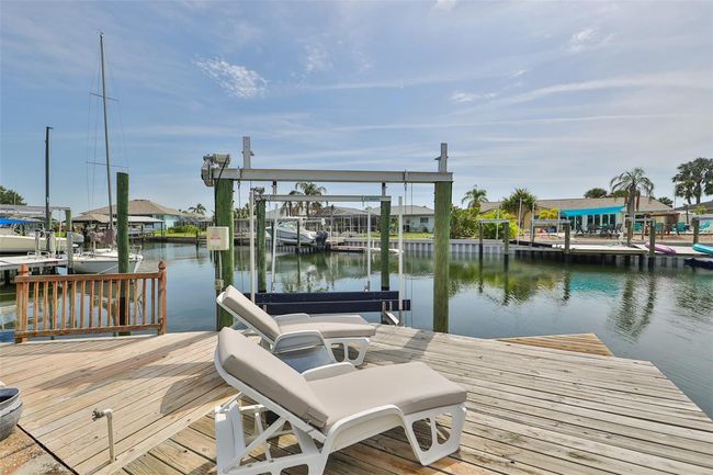 6337 Cocoa Ln, House other with 4 bedrooms, 2 bathrooms and null parking in APOLLO BEACH FL | Image 7