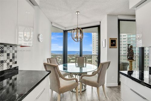 apt-1712-20281 E Country Club Dr, Aventura, FL, 33180-3031 | Card Image