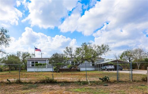 190 County Road 474, Alice, TX, 78332-9204 | Card Image
