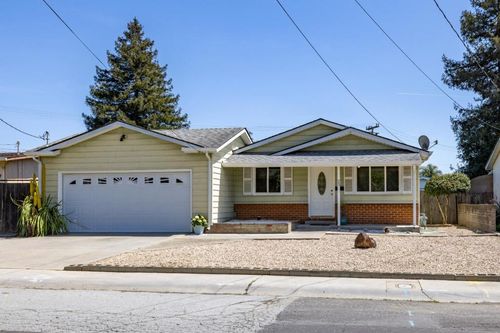 25 Holm Rd, Watsonville, CA, 95076-2407 | Card Image