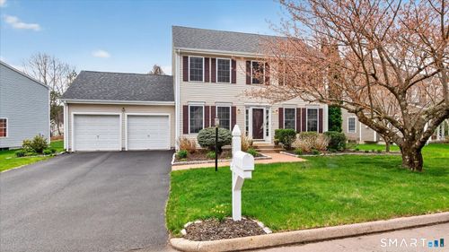 114-114 Fox Holw, Avon, CT, 06001-3699 | Card Image