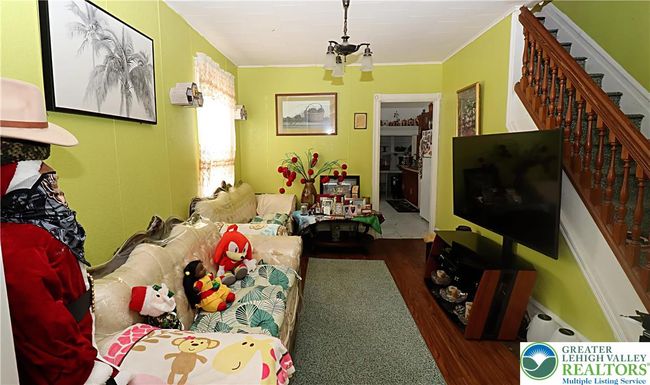 740 W Cedar St, Townhouse with 5 bedrooms, 2 bathrooms and null parking in Allentown PA | Image 4