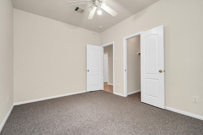 1604 Spring Glen Ln, House other with 3 bedrooms, 3 bathrooms and 2 parking in Pearland TX | Image 33