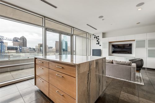 2206-2430 Victory Park Lane, Dallas, TX, 75219 | Card Image