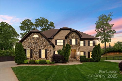 7307 Roseland Ave, Charlotte, NC, 28277-2783 | Card Image