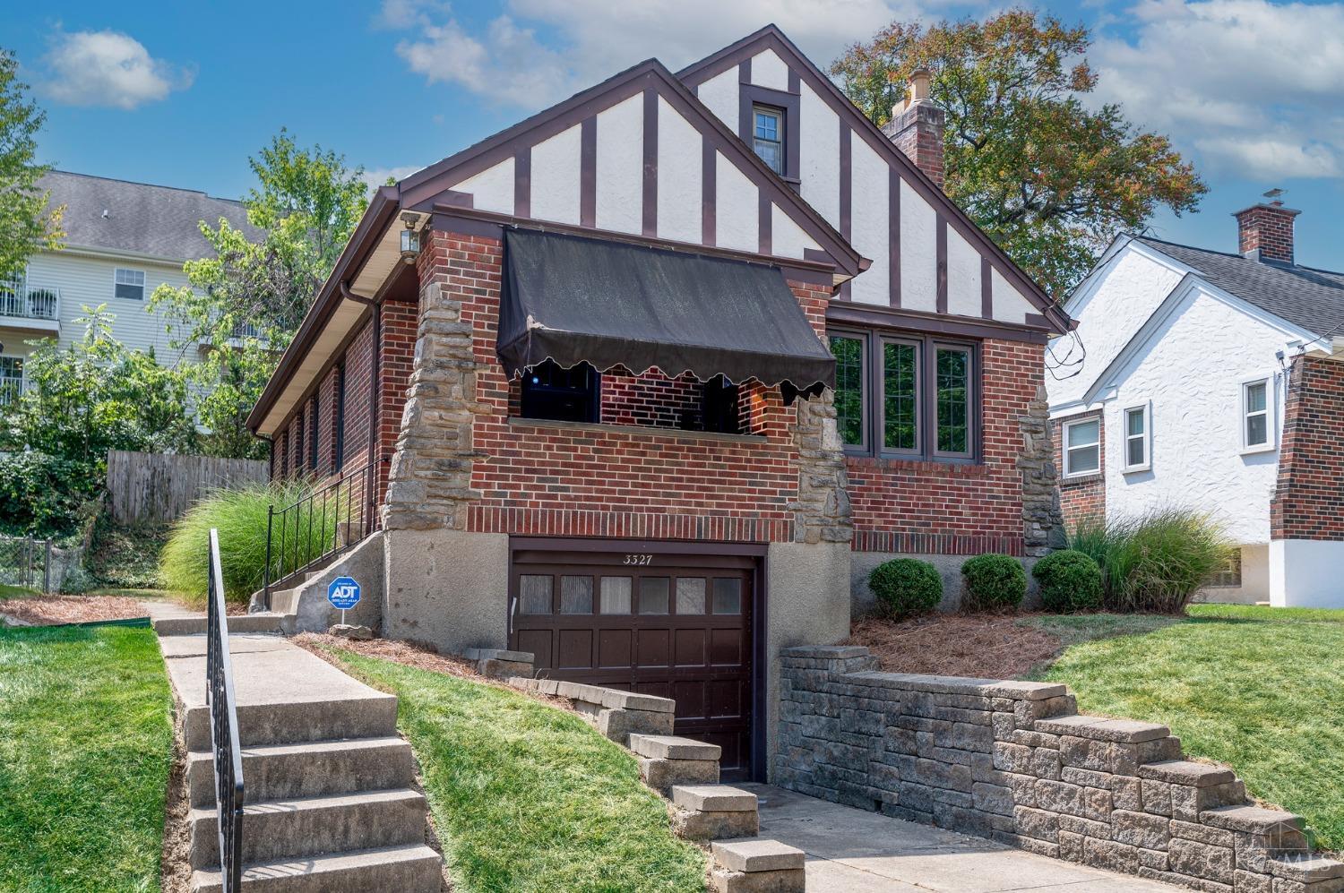 Glenhurst Pl, Cincinnati, OH 45209