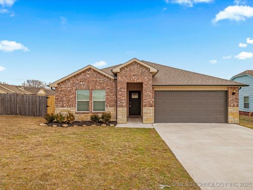 2004 Harriman Cir, Bartlesville, OK, 74006-6362 | Card Image