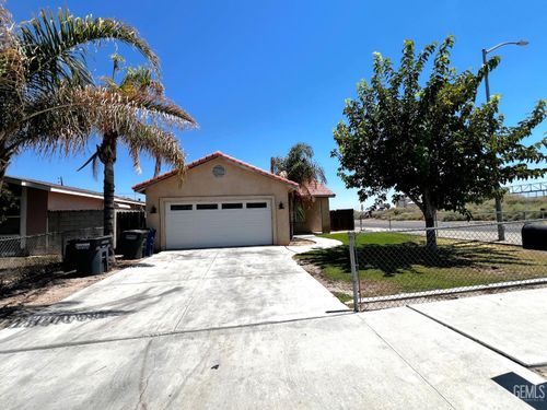 100 Tyler St, Taft, CA, 93268-2118 | Card Image