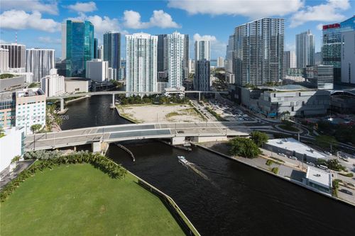 4612-92 Sw 3rd St, Miami, FL, 33130-3386 | Card Image