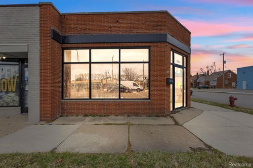 20500 W Warren Ave, Detroit, MI, 48228-3243 | Card Image