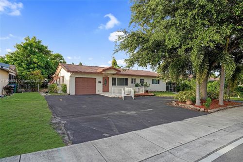 7801 40th St, Coral Springs, FL, 33065-1953 | Card Image