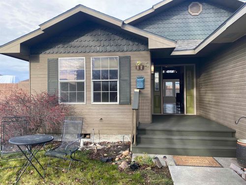 4111 Hilltop Dr, Pasco, WA, 99301-9436 | Card Image