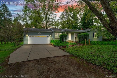 48901 Hanford Rd, Canton, MI, 48187-5424 | Card Image