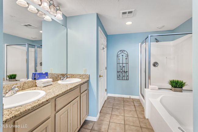 607 Legacy Towers-16 | Image 22