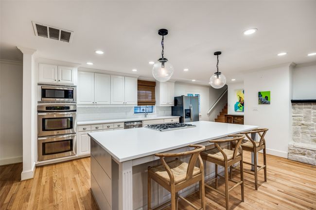 7727 La Avenida Dr, House other with 3 bedrooms, 3 bathrooms and null parking in Dallas TX | Image 7