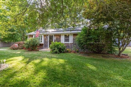 17 William Ave, Pembroke, MA, 02359-2909 | Card Image