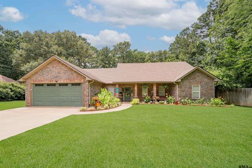 620 Town Oaks Cir, Kilgore, TX, 75662-2238 | Card Image