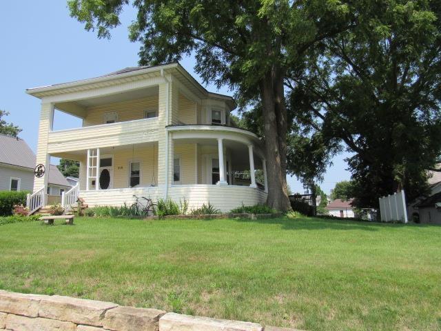 Washington St, Monticello, IA 52310