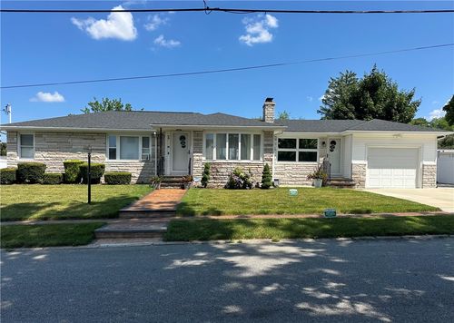 99 Lookout Ave, Cranston, RI, 02920-6909 | Card Image