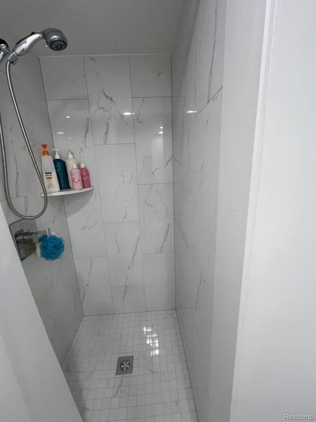 Second Bath-2 | Image 25