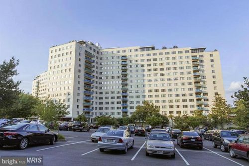 apt-1423-10201 Grosvenor Pl, NORTH BETHESDA, MD, 20852-4621 | Card Image