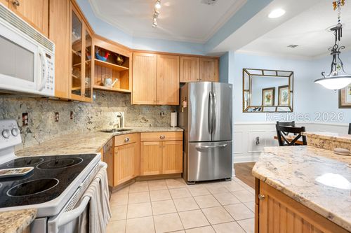 apt-j14-380 Marshland Rd, Hilton Head Island, SC, 29926-2123 | Card Image