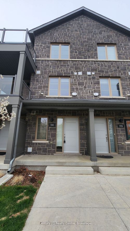 191 W Oak Trail, Kitchener, ON, N2R0R9 | Card Image