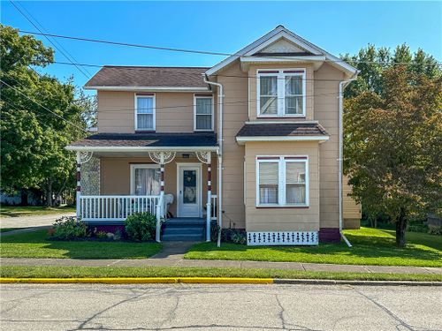119 W Pine St, Cochranton, PA, 16314-8664 | Card Image