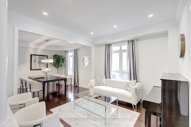 24 Rock Elm Crt, House other with 5 bedrooms, 4 bathrooms and 4 parking in Maple ON | Image 6