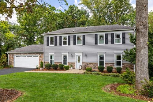 3337 Hollyfield Cir, Roanoke, VA, 24018-4301 | Card Image
