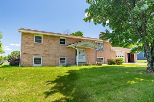74-72-74 Briarcliff Ave, Alliance, OH, 44601-2110 | Card Image