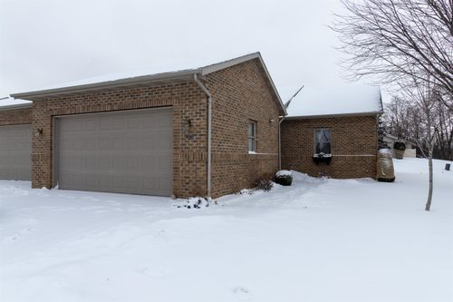 2730 Eland Ct, Mount Pleasant, MI, 48858-8288 | Card Image