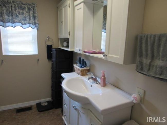 1028 E 3 Rd St, House other with 2 bedrooms, 1 bathrooms and null parking in Mount Vernon IN | Image 13