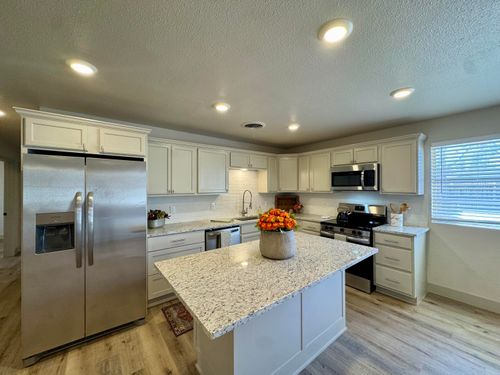 3102 Aberdeen Ave, Lubbock, TX, 79407-3528 | Card Image