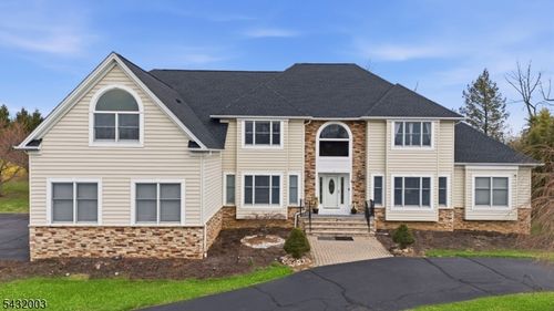 3 Cole Ct, Flemington, NJ, 08822-4040 | Card Image