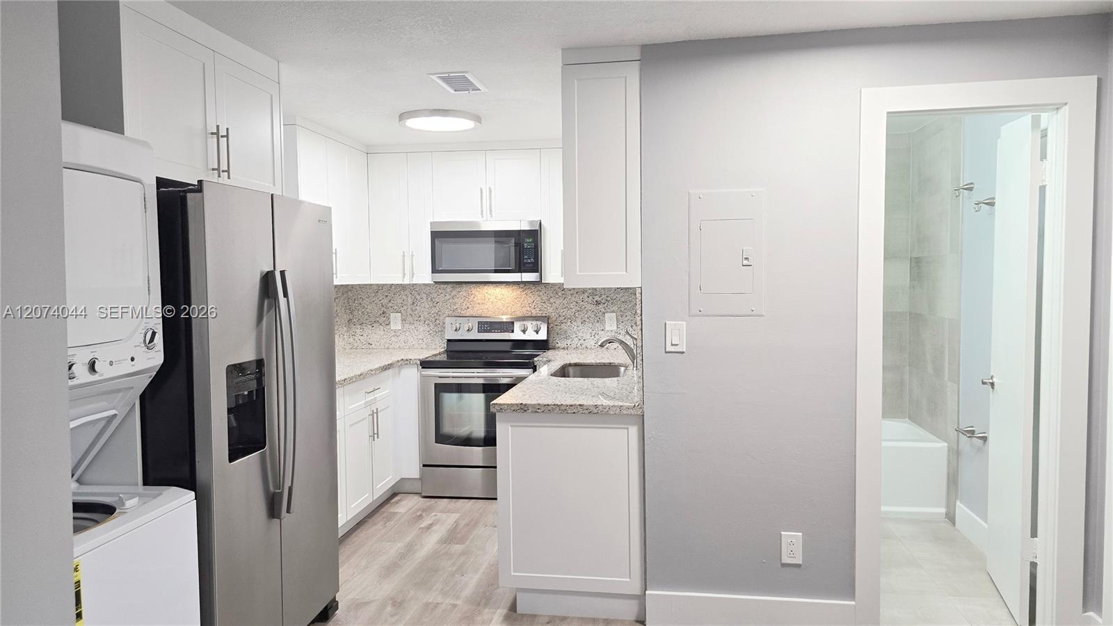 Residential Lease in Hialeah 4