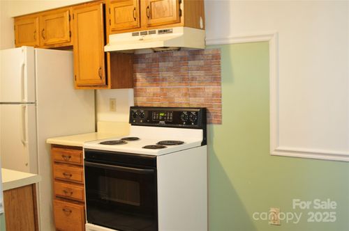 apt-a-9601-A Vinca Cir, Charlotte, NC, 28213-0583 | Card Image