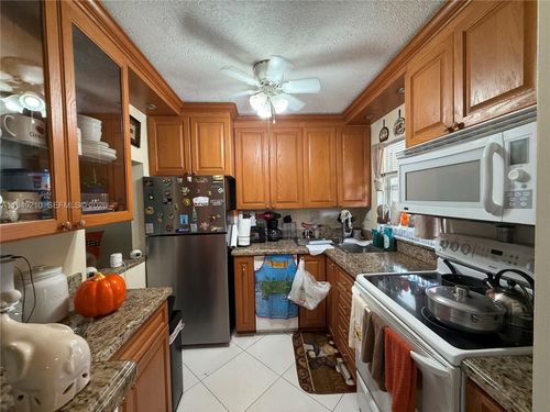 207-9041 Sunrise Lakes Blvd, Sunrise, FL, 33322 | Card Image