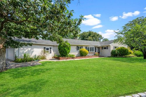 189 Connetquot Dr, Oakdale, NY, 11769-1948 | Card Image