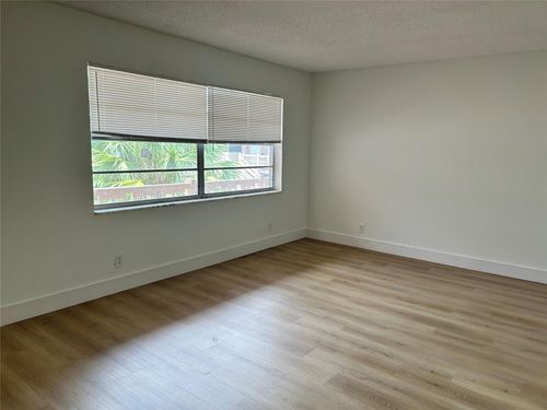 apt-208-241 Se 9th Ave, Pompano Beach, FL, 33060-7336 | Card Image
